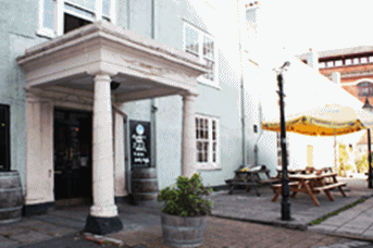 Painters & decorators for the Full Moon Pub Bristol, commercial painting